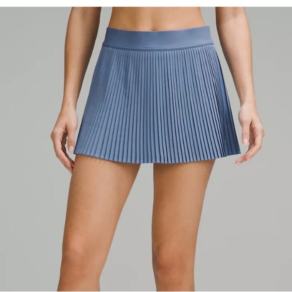 Lululemon Varisty Skirt Oasis blue size 6